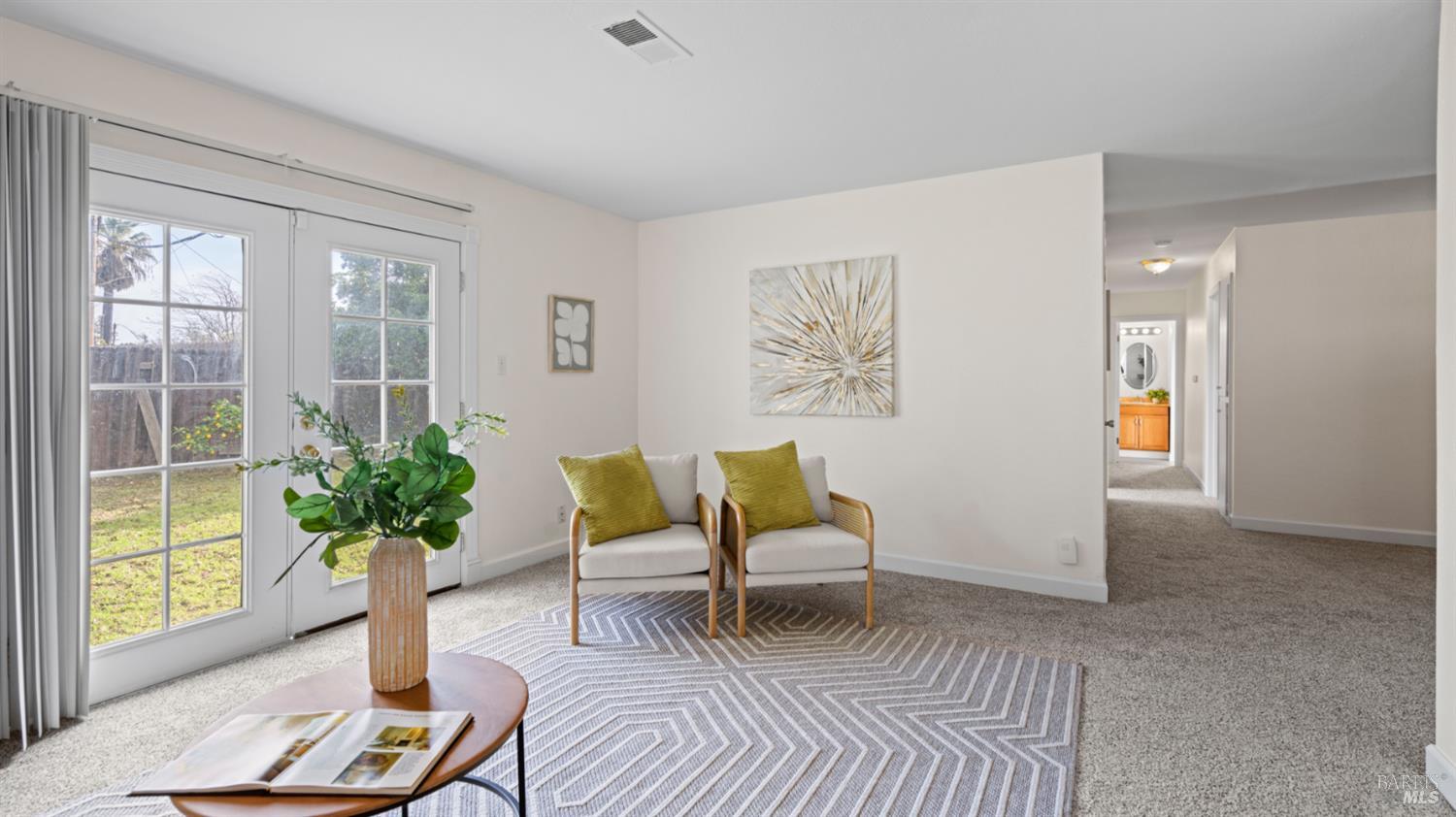 Detail Gallery Image 10 of 30 For 2450 Oceanic Dr, Fairfield,  CA 94533 - 3 Beds | 2 Baths