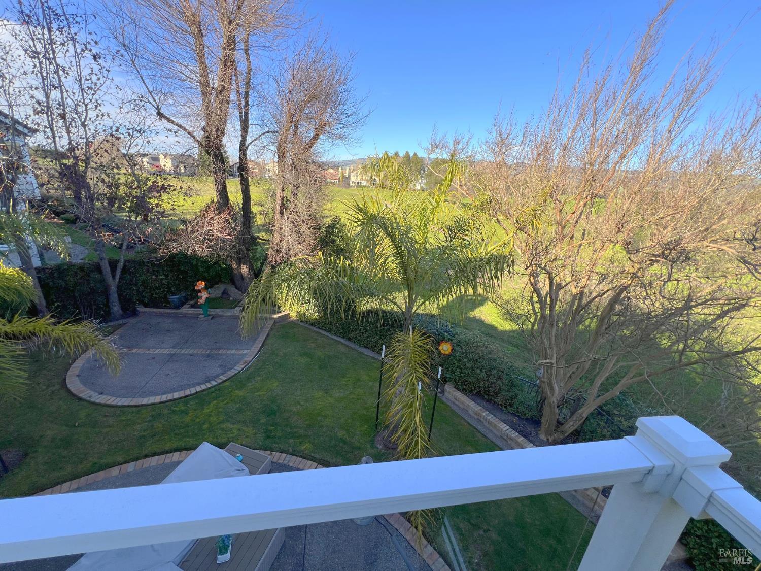 Detail Gallery Image 34 of 46 For 35 Princeville Ct, Petaluma,  CA 94954 - 4 Beds | 3 Baths