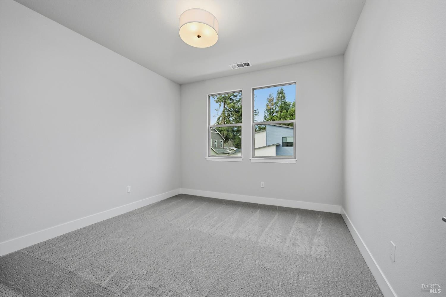 Detail Gallery Image 37 of 39 For 135 Waterstone Ct, Napa,  CA 94558 - 5 Beds | 4/1 Baths