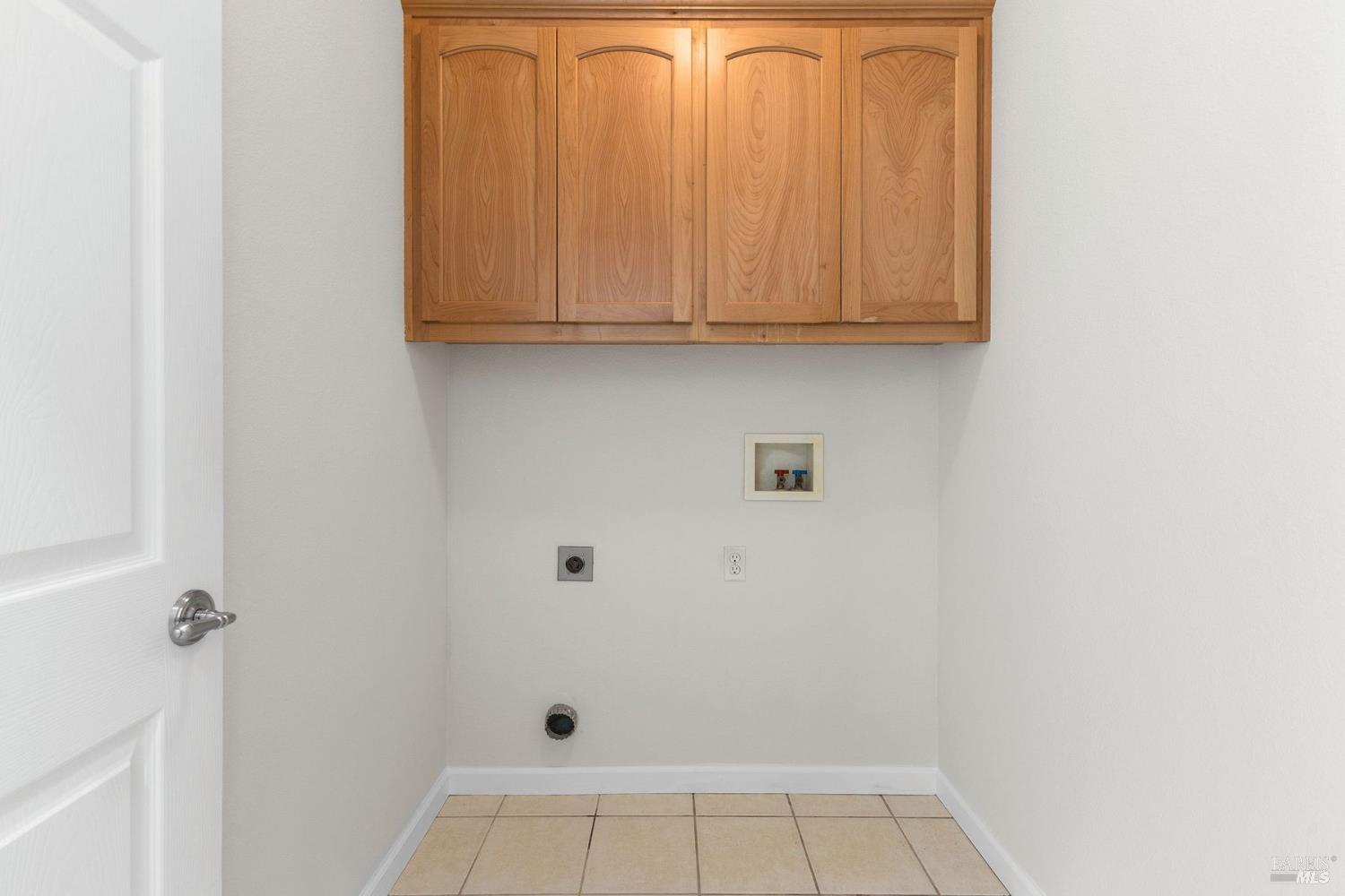 Detail Gallery Image 23 of 37 For 397 Parkview Dr, Healdsburg,  CA 95448 - 3 Beds | 2/1 Baths