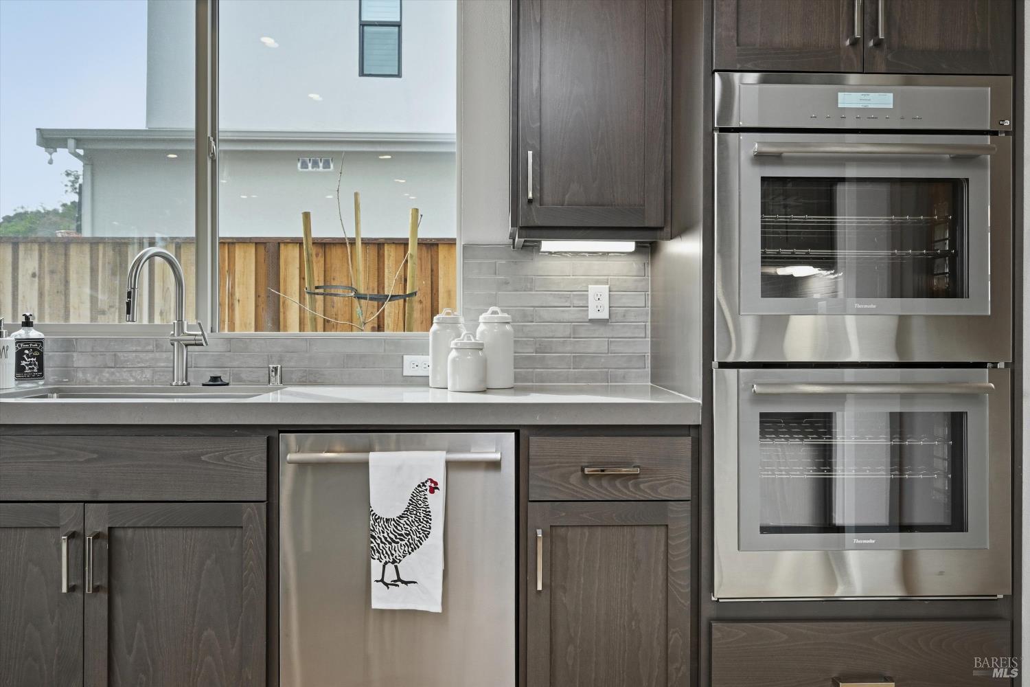 Detail Gallery Image 12 of 39 For 135 Waterstone Ct, Napa,  CA 94558 - 5 Beds | 4/1 Baths