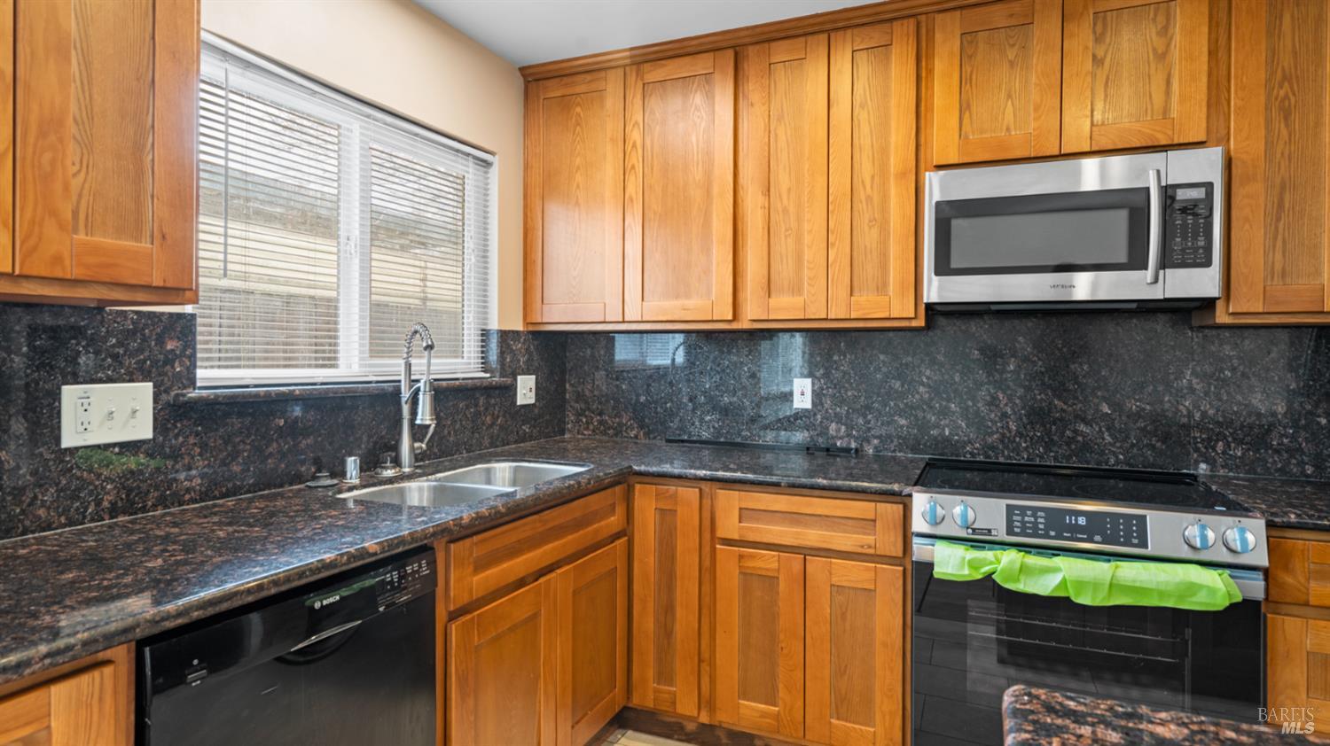 Detail Gallery Image 23 of 44 For 2731 Orchid St, Fairfield,  CA 94533 - 3 Beds | 2 Baths