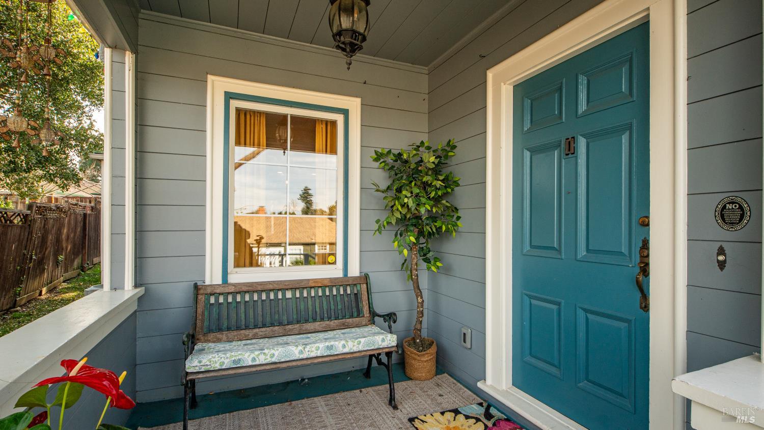 Detail Gallery Image 5 of 47 For 725 Valle Vista Ave, Vallejo,  CA 94590 - 3 Beds | 2/1 Baths