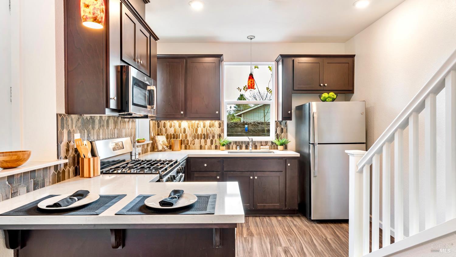 Detail Gallery Image 4 of 29 For 70 Birch Haven Way, Santa Rosa,  CA 95407 - 3 Beds | 2/1 Baths