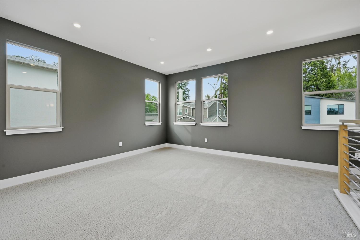 Detail Gallery Image 23 of 39 For 135 Waterstone Ct, Napa,  CA 94558 - 5 Beds | 4/1 Baths