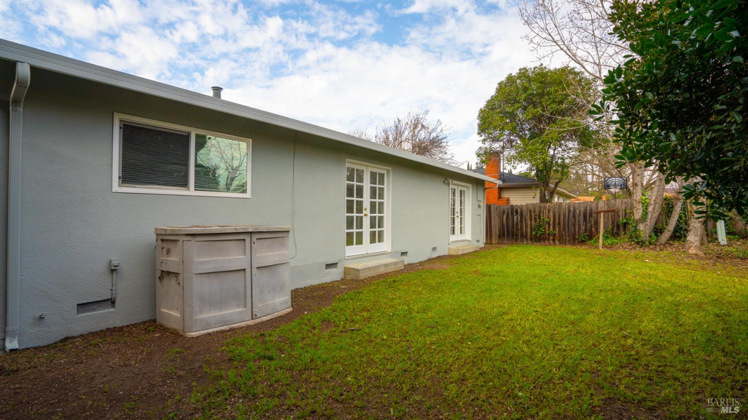 Detail Gallery Image 27 of 30 For 2450 Oceanic Dr, Fairfield,  CA 94533 - 3 Beds | 2 Baths