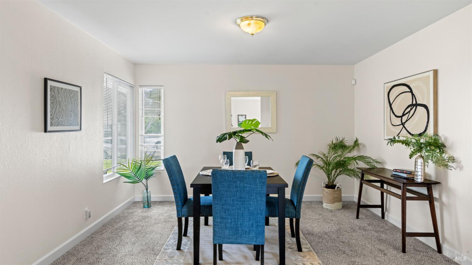 Detail Gallery Image 8 of 30 For 2450 Oceanic Dr, Fairfield,  CA 94533 - 3 Beds | 2 Baths