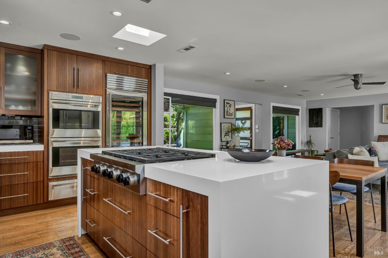 Detail Gallery Image 5 of 53 For 186 S Seymour St, Napa,  CA 94559 - 3 Beds | 2/1 Baths