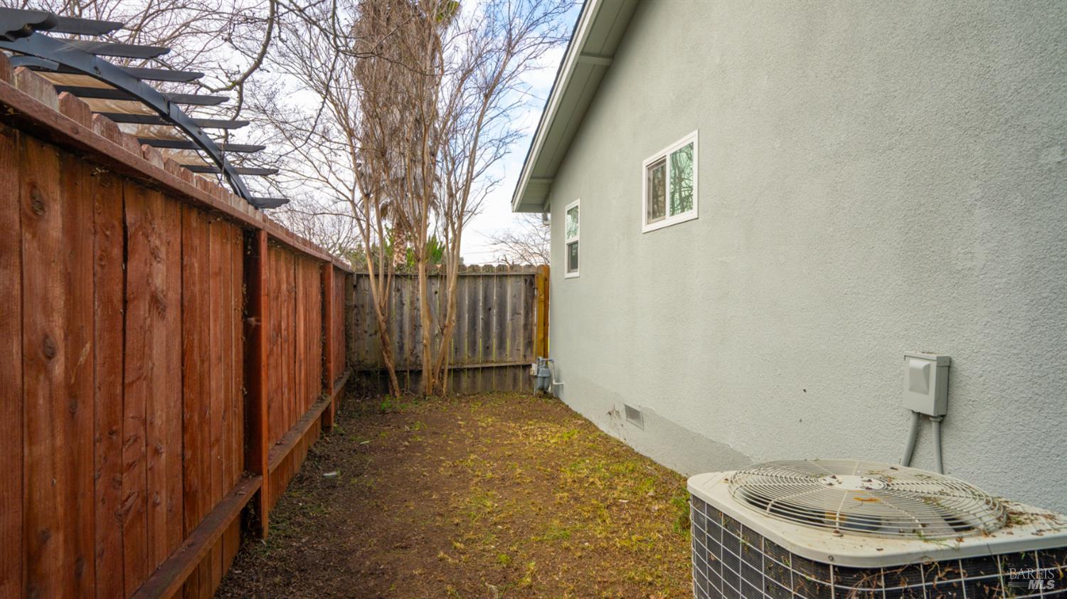 Detail Gallery Image 29 of 30 For 2450 Oceanic Dr, Fairfield,  CA 94533 - 3 Beds | 2 Baths