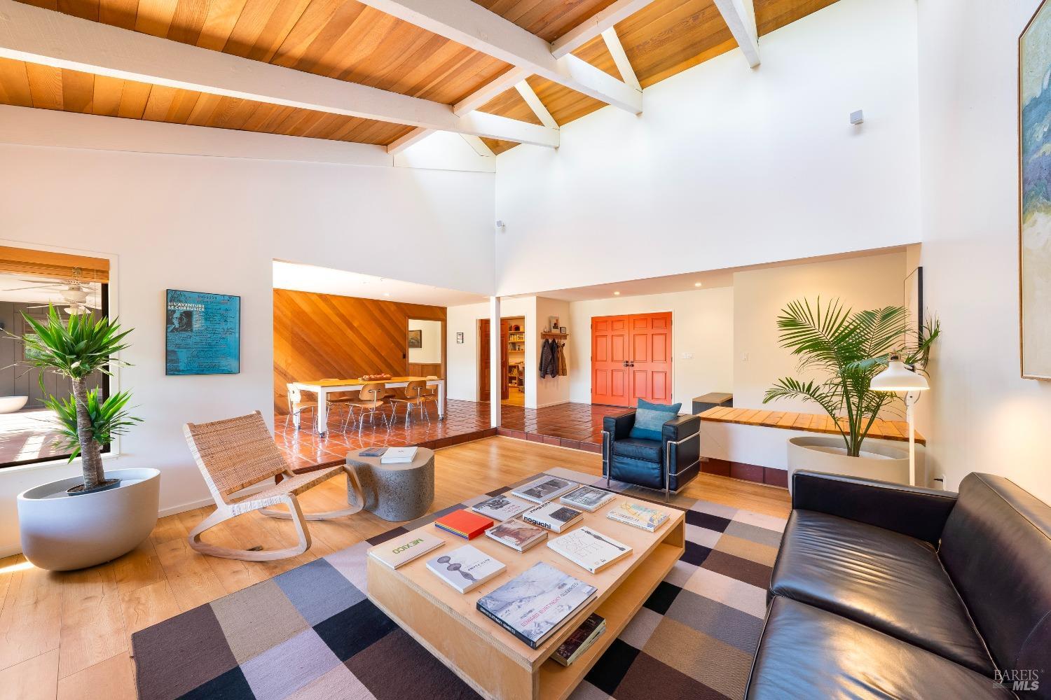 Detail Gallery Image 13 of 55 For 2200 Mcnab Ranch Rd, Ukiah,  CA 95482 - 4 Beds | 2/1 Baths