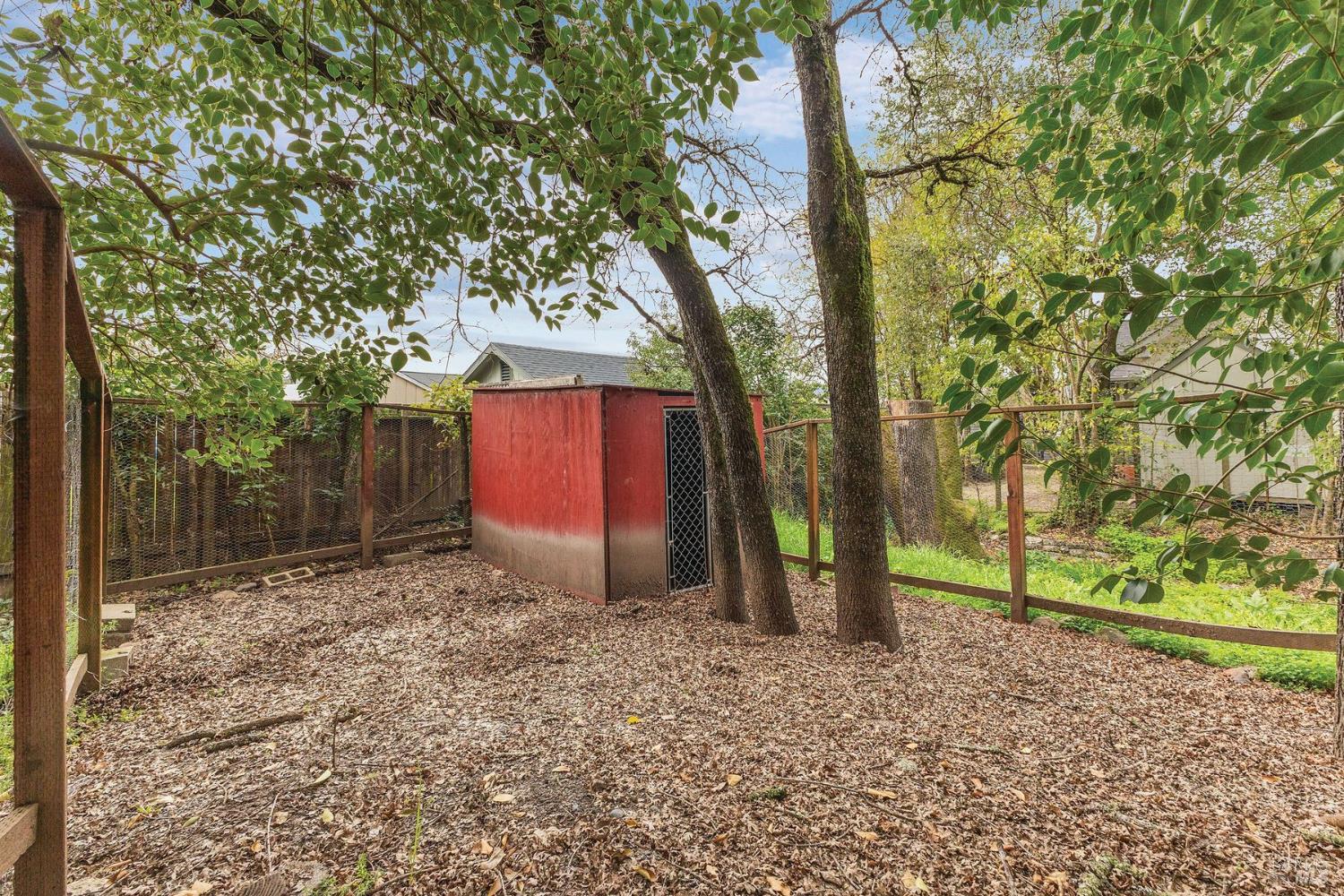 Detail Gallery Image 29 of 37 For 397 Parkview Dr, Healdsburg,  CA 95448 - 3 Beds | 2/1 Baths