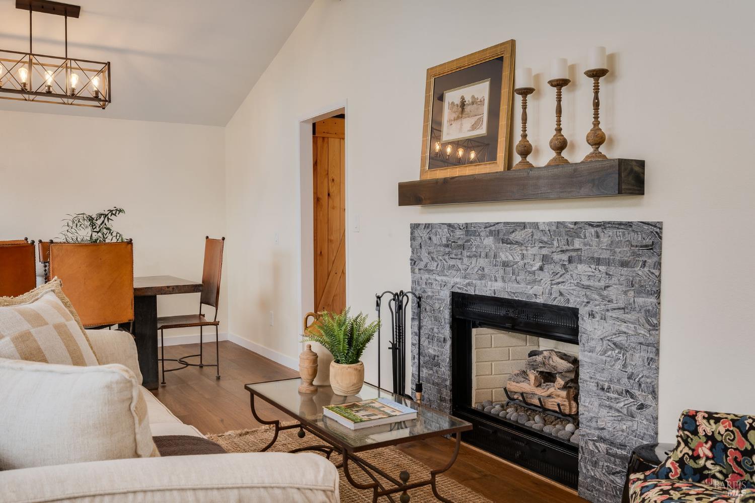 Detail Gallery Image 14 of 66 For 1225 El Centro Unkn, Napa,  CA 94558 - 3 Beds | 2 Baths