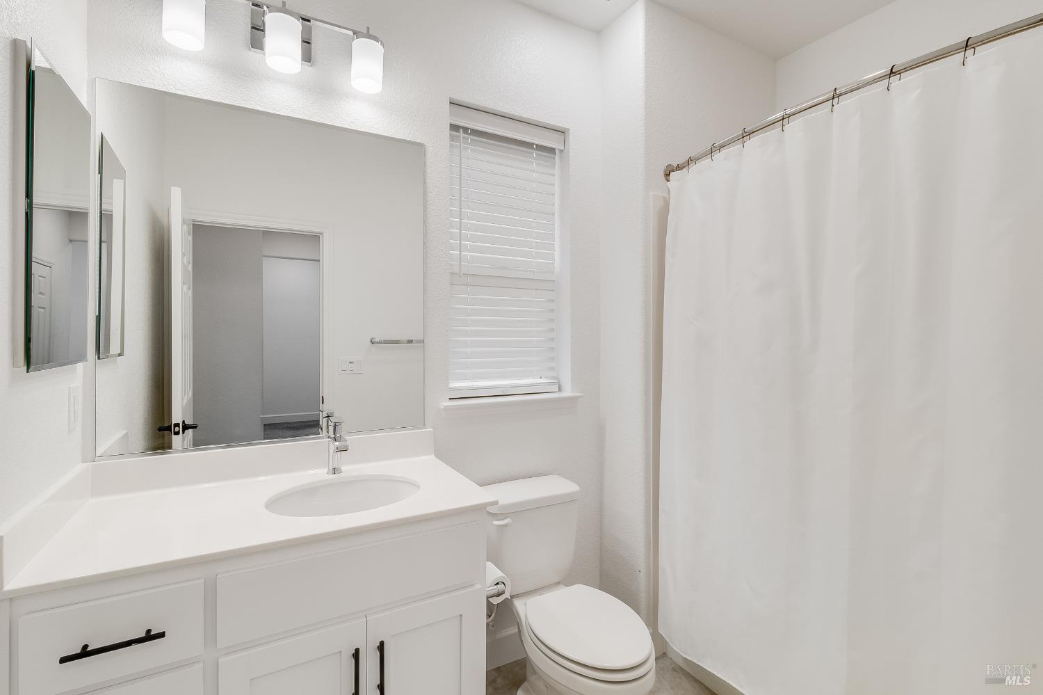 Detail Gallery Image 36 of 52 For 848 Fruit Stand Cir, Vacaville,  CA 95688 - 3 Beds | 2/1 Baths