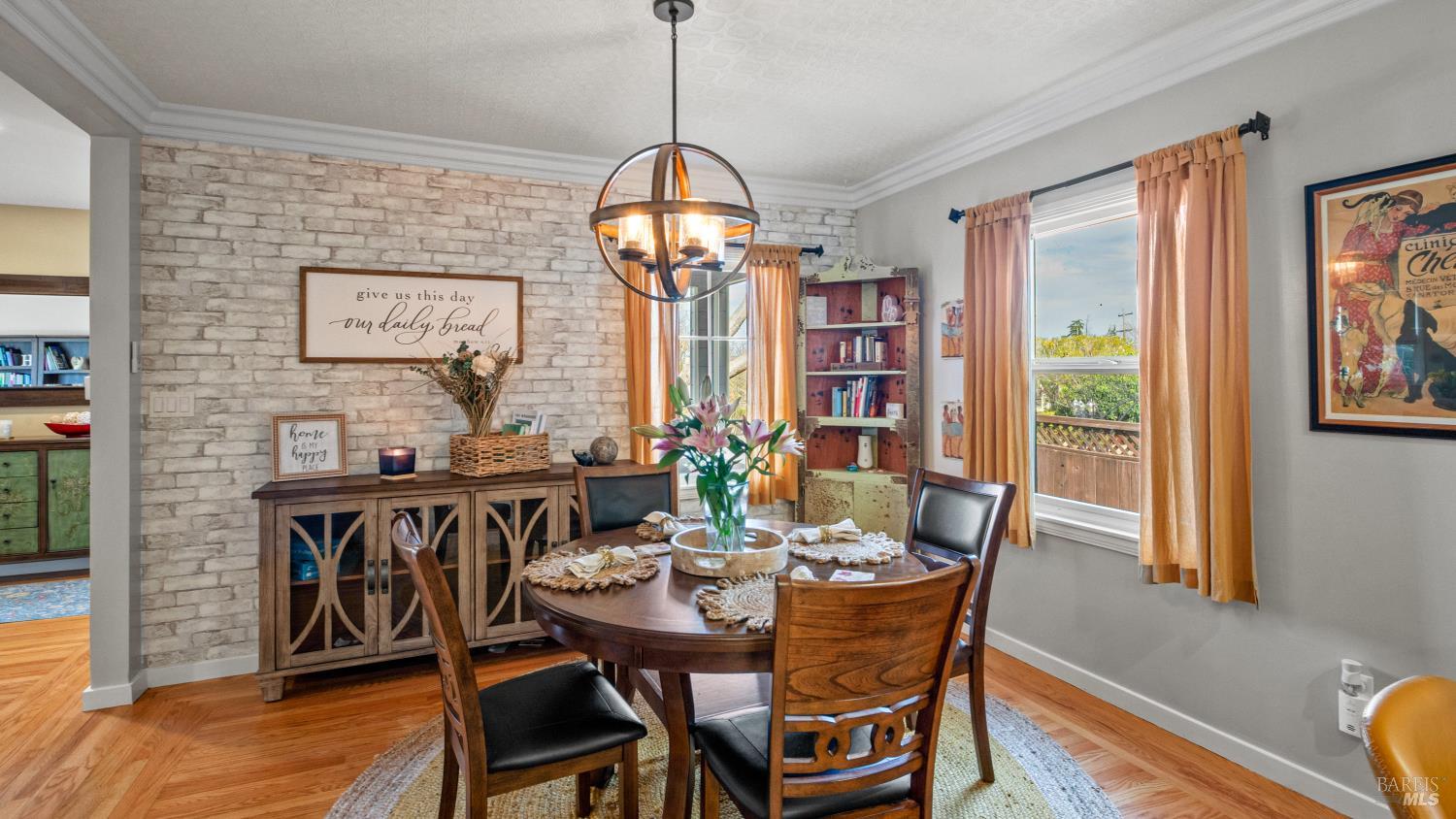 Detail Gallery Image 12 of 47 For 725 Valle Vista Ave, Vallejo,  CA 94590 - 3 Beds | 2/1 Baths