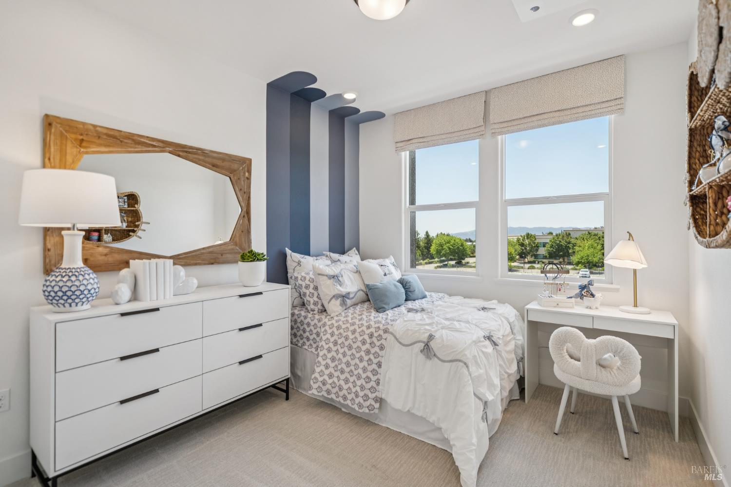 Detail Gallery Image 12 of 19 For 122 Brutus Cmn, Livermore,  CA 94551 - 2 Beds | 2/1 Baths