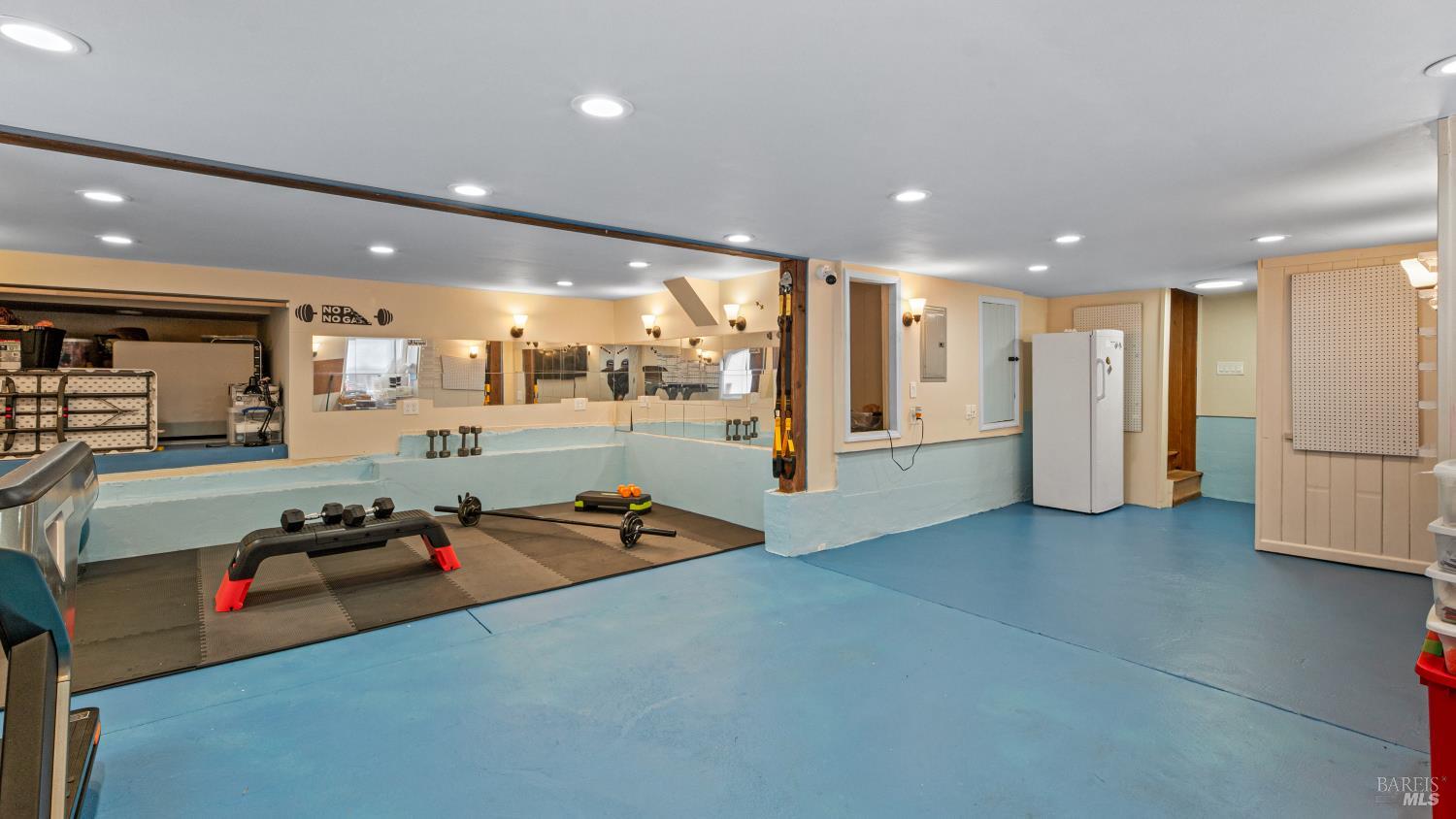 Detail Gallery Image 30 of 47 For 725 Valle Vista Ave, Vallejo,  CA 94590 - 3 Beds | 2/1 Baths