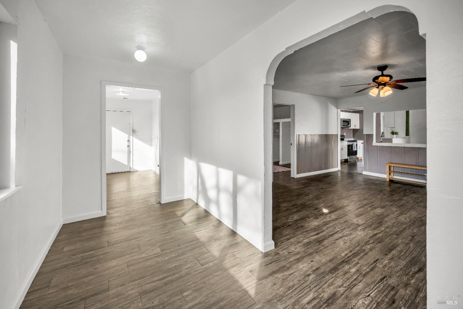 Detail Gallery Image 4 of 26 For 160 Thomas St, Ukiah,  CA 95482 - 3 Beds | 2 Baths