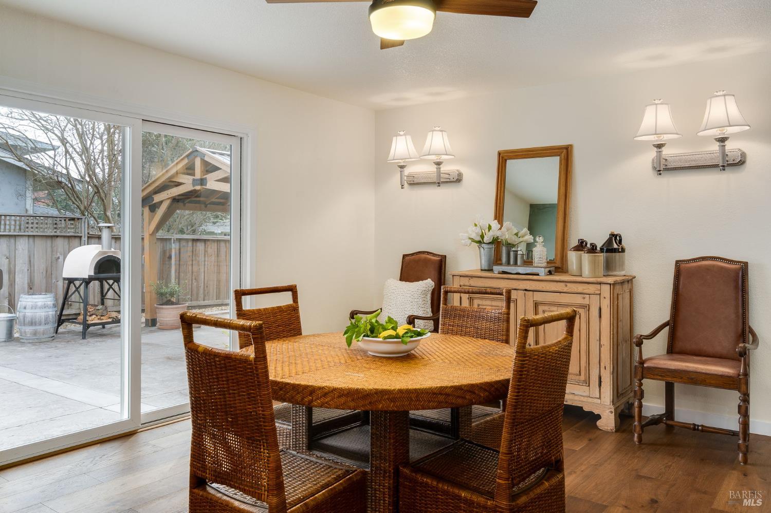 Detail Gallery Image 23 of 66 For 1225 El Centro Unkn, Napa,  CA 94558 - 3 Beds | 2 Baths