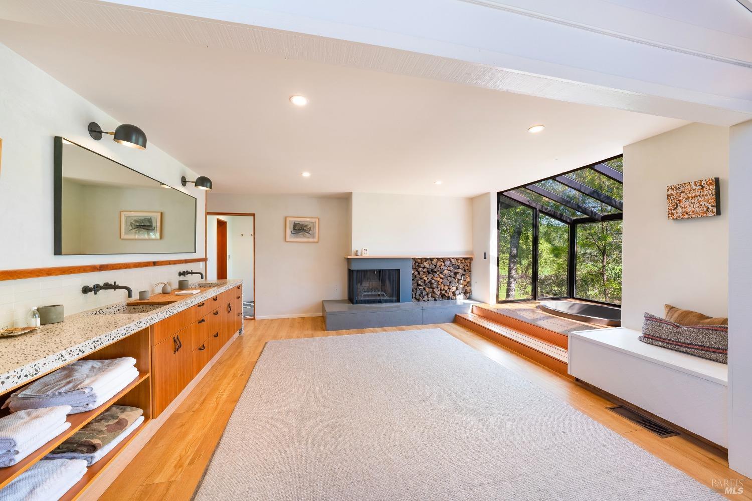 Detail Gallery Image 27 of 55 For 2200 Mcnab Ranch Rd, Ukiah,  CA 95482 - 4 Beds | 2/1 Baths