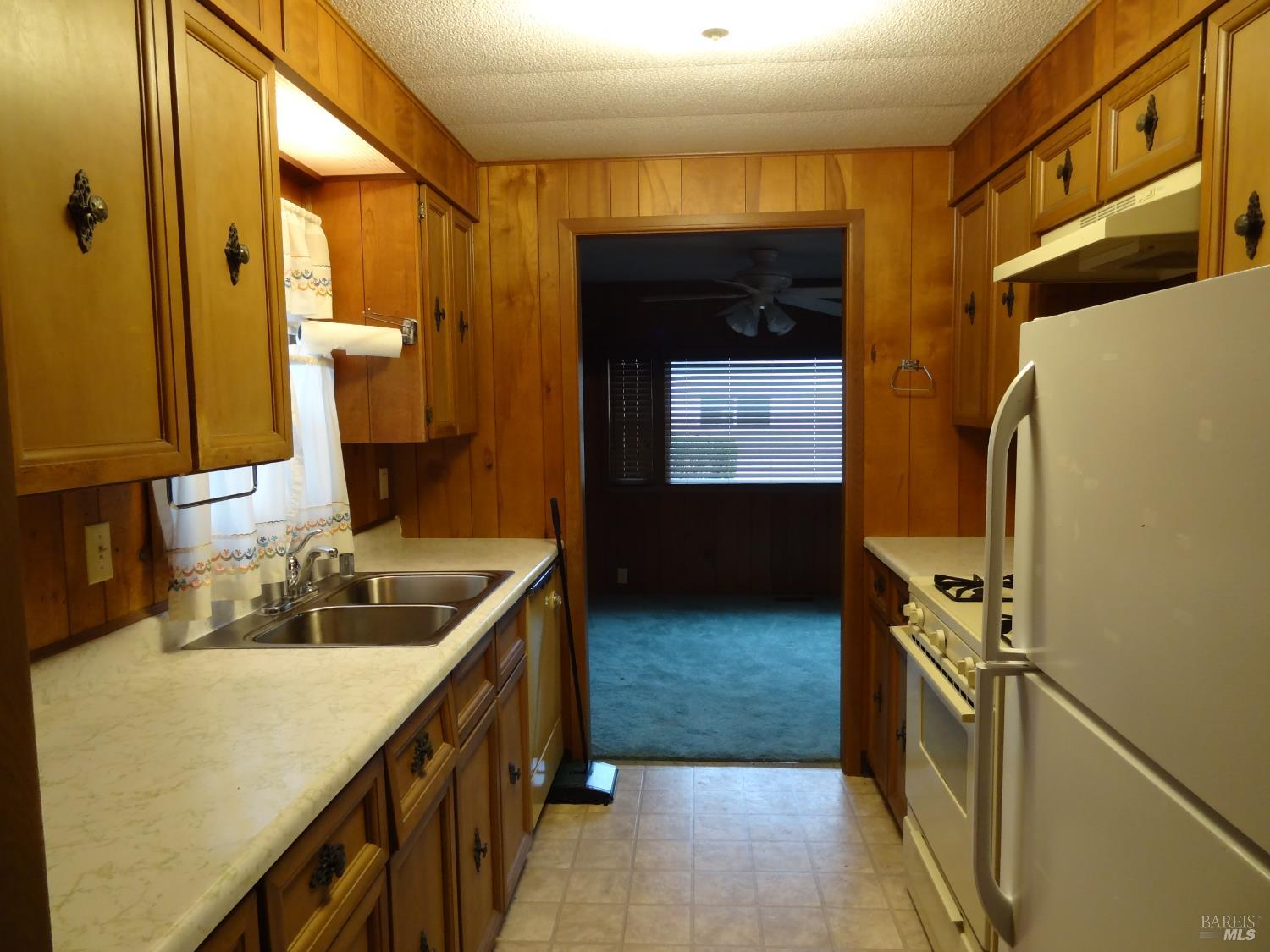 Detail Gallery Image 6 of 6 For 23 Tiffany Pl 23, Santa Rosa,  CA 95409 - 2 Beds | 2 Baths