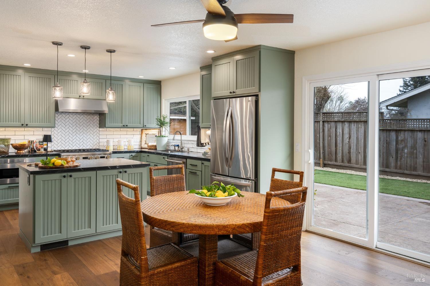 Detail Gallery Image 22 of 66 For 1225 El Centro Unkn, Napa,  CA 94558 - 3 Beds | 2 Baths