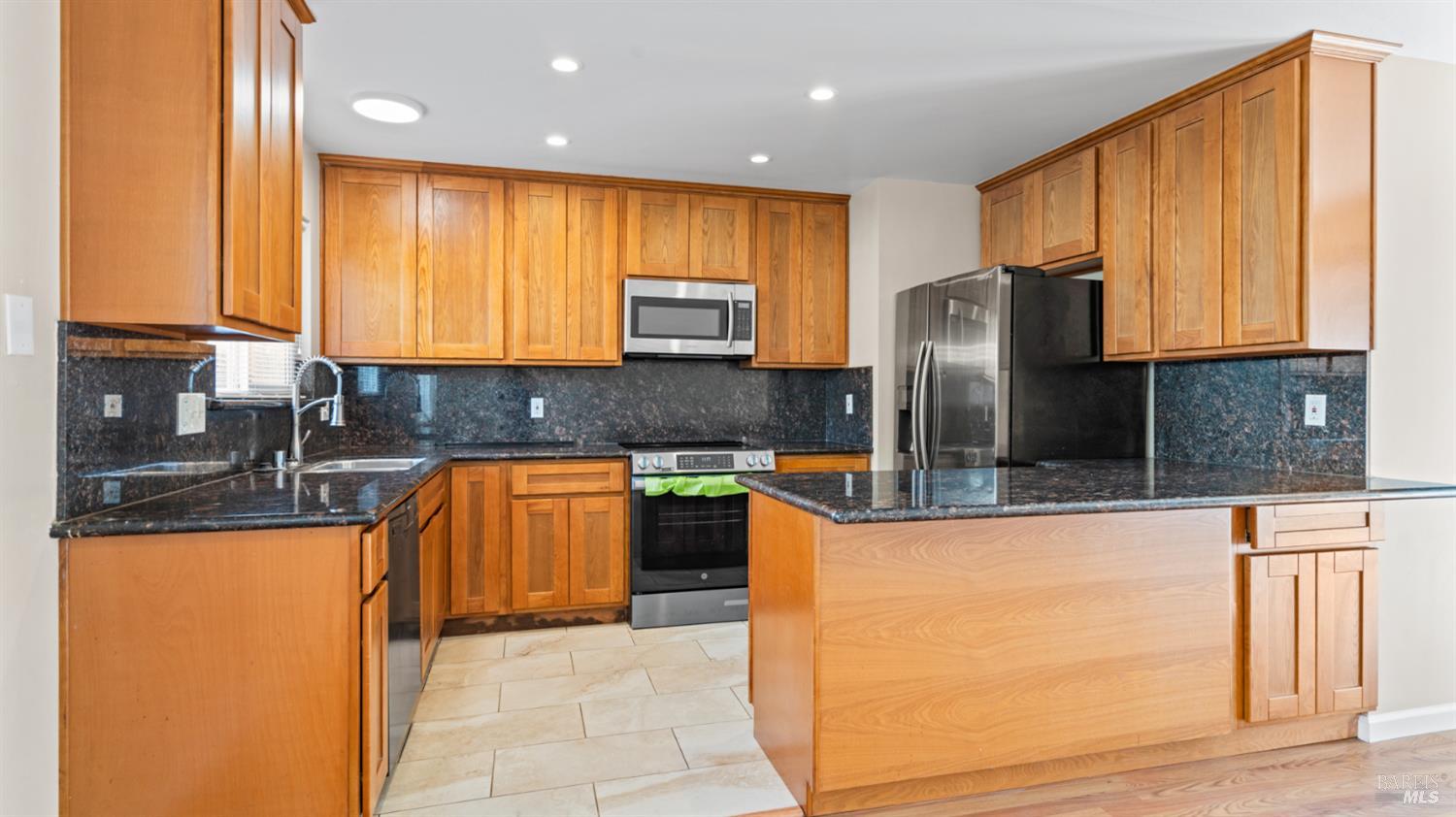 Detail Gallery Image 21 of 44 For 2731 Orchid St, Fairfield,  CA 94533 - 3 Beds | 2 Baths