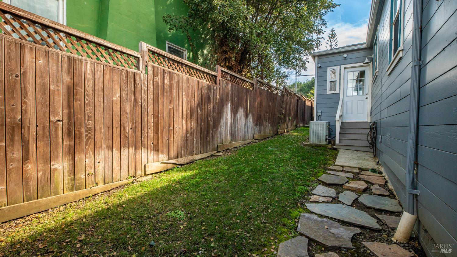 Detail Gallery Image 45 of 47 For 725 Valle Vista Ave, Vallejo,  CA 94590 - 3 Beds | 2/1 Baths