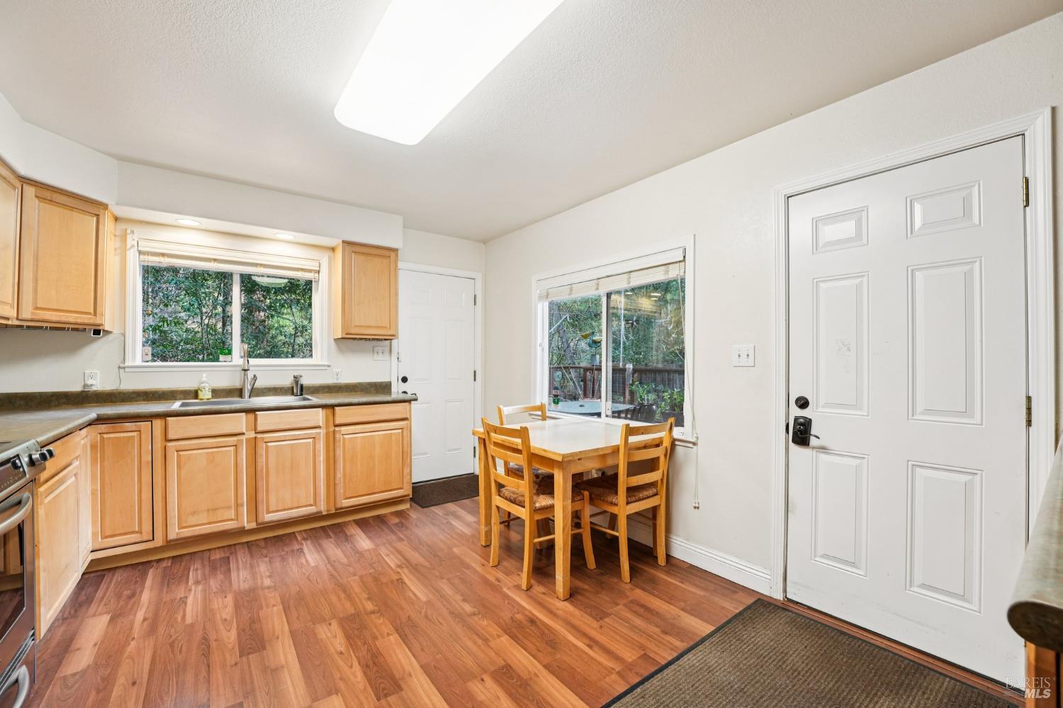Detail Gallery Image 8 of 31 For 15500 Monte Rosa Ave, Guerneville,  CA 95446 - 2 Beds | 1 Baths