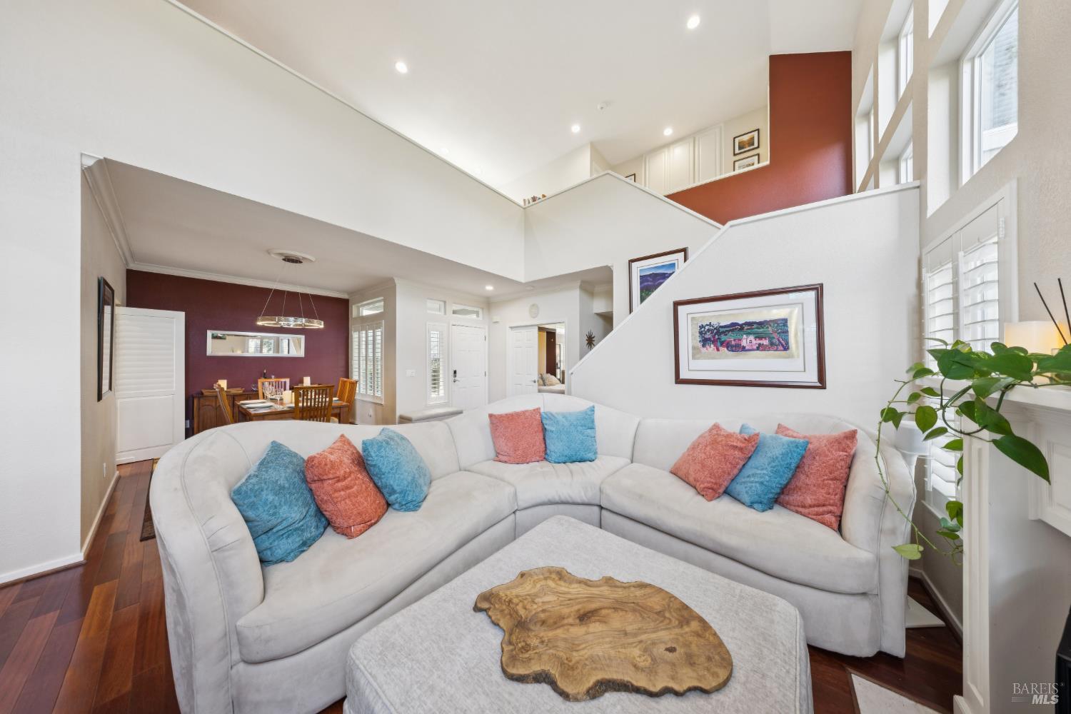 Detail Gallery Image 19 of 46 For 35 Princeville Ct, Petaluma,  CA 94954 - 4 Beds | 3 Baths