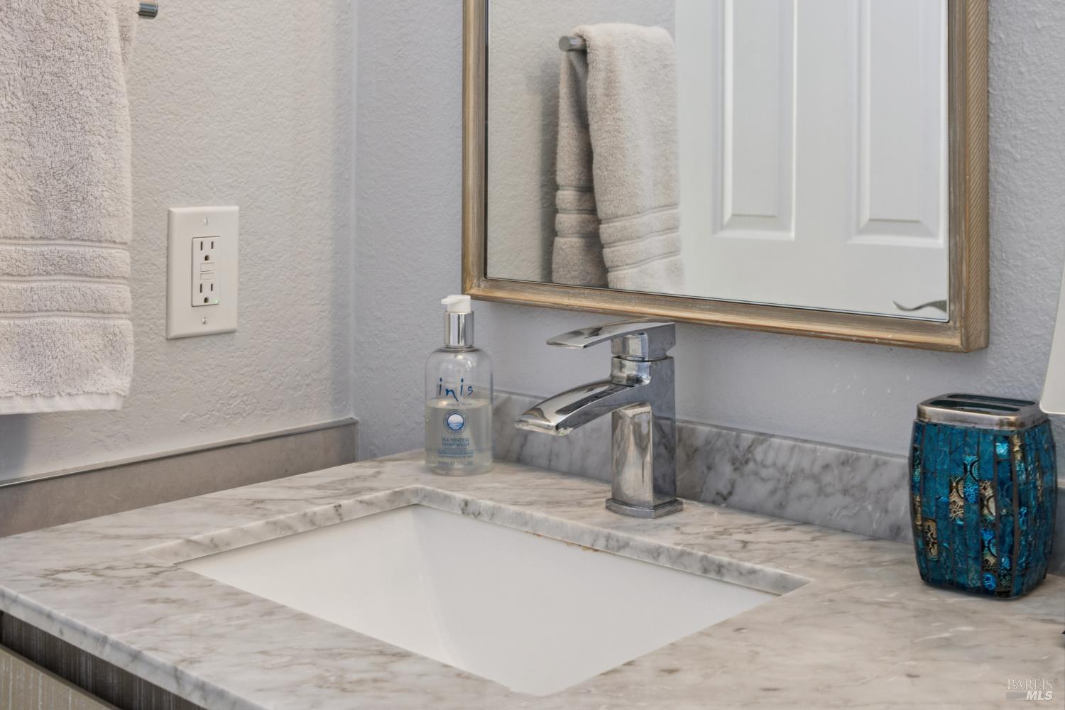 Detail Gallery Image 24 of 46 For 35 Princeville Ct, Petaluma,  CA 94954 - 4 Beds | 3 Baths