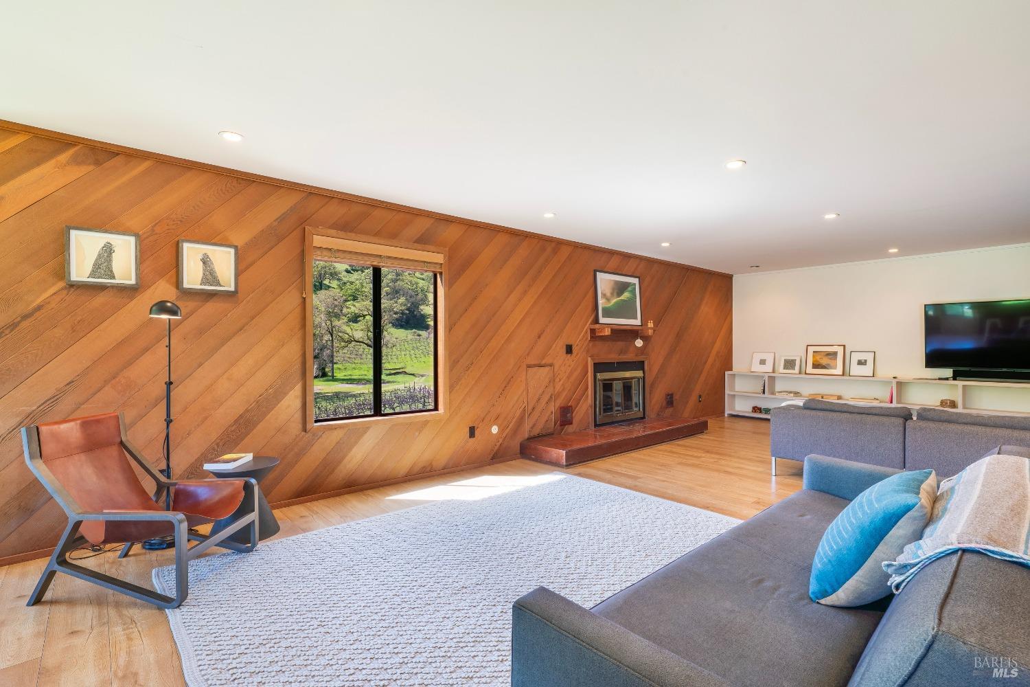 Detail Gallery Image 24 of 55 For 2200 Mcnab Ranch Rd, Ukiah,  CA 95482 - 4 Beds | 2/1 Baths