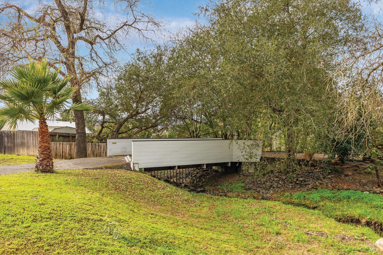 Detail Gallery Image 27 of 37 For 397 Parkview Dr, Healdsburg,  CA 95448 - 3 Beds | 2/1 Baths