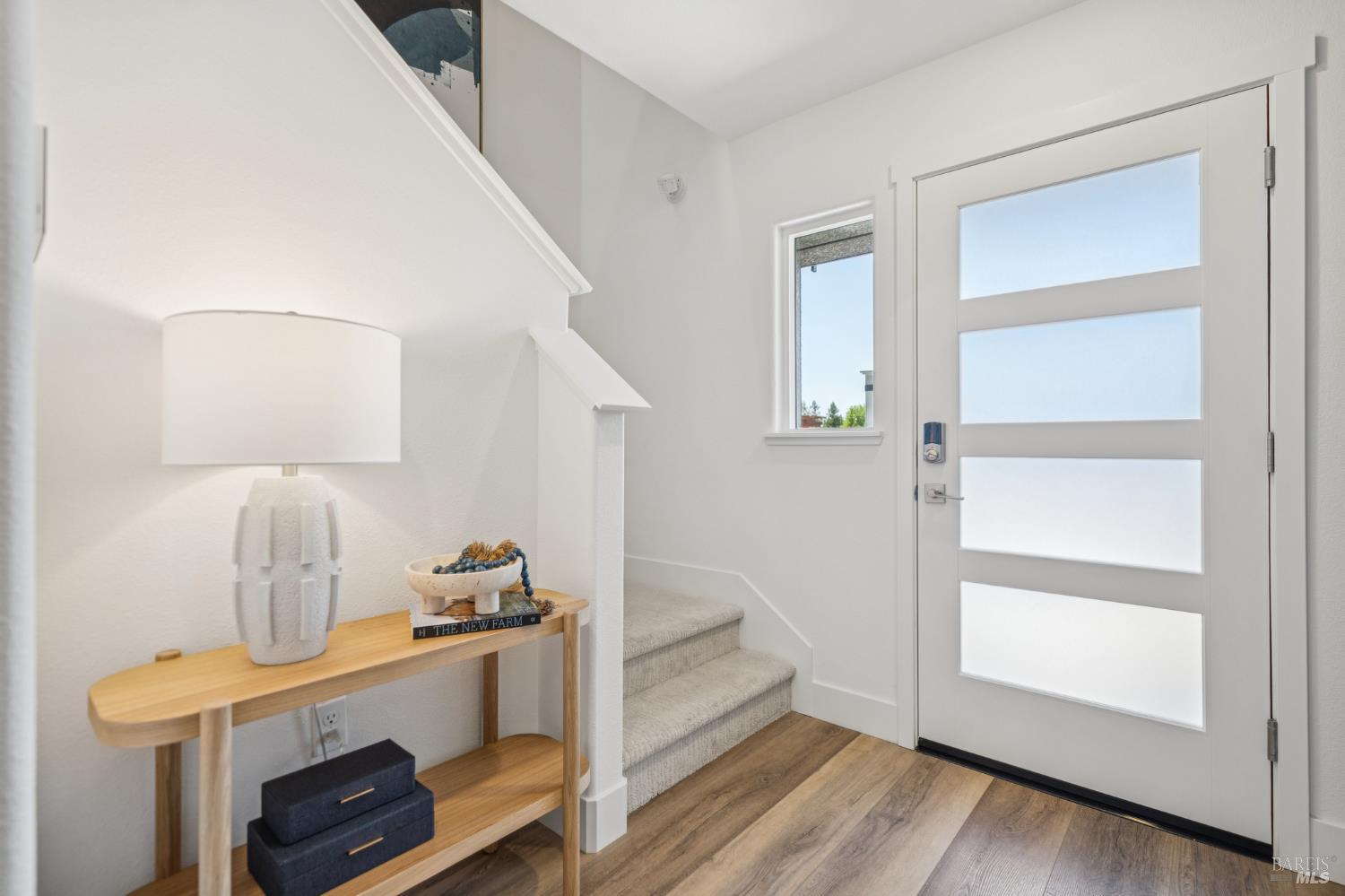 Detail Gallery Image 2 of 19 For 122 Brutus Cmn, Livermore,  CA 94551 - 2 Beds | 2/1 Baths