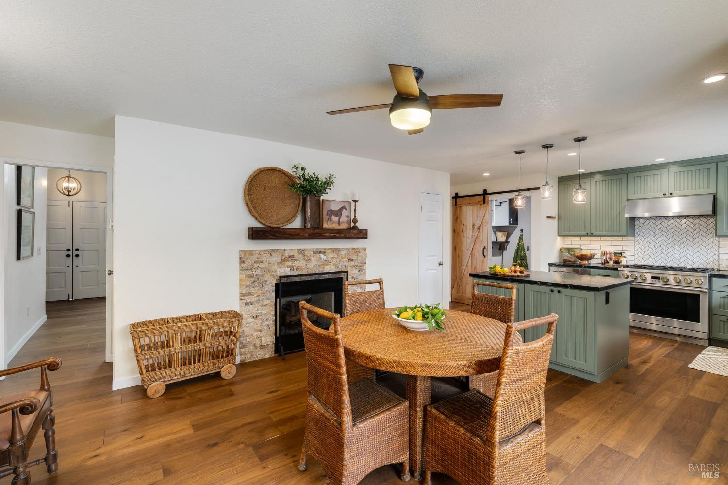 Detail Gallery Image 28 of 66 For 1225 El Centro Unkn, Napa,  CA 94558 - 3 Beds | 2 Baths