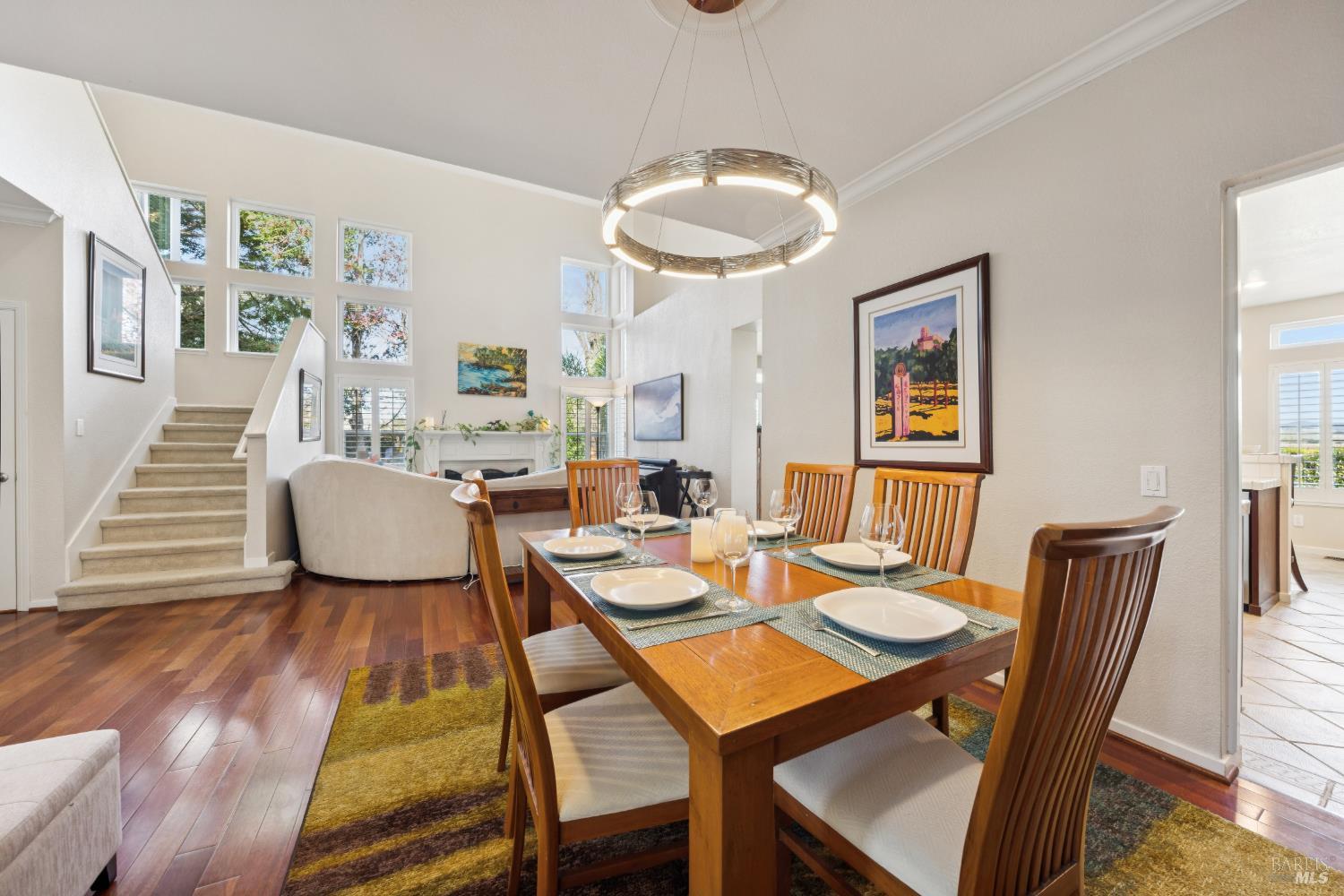 Detail Gallery Image 10 of 46 For 35 Princeville Ct, Petaluma,  CA 94954 - 4 Beds | 3 Baths