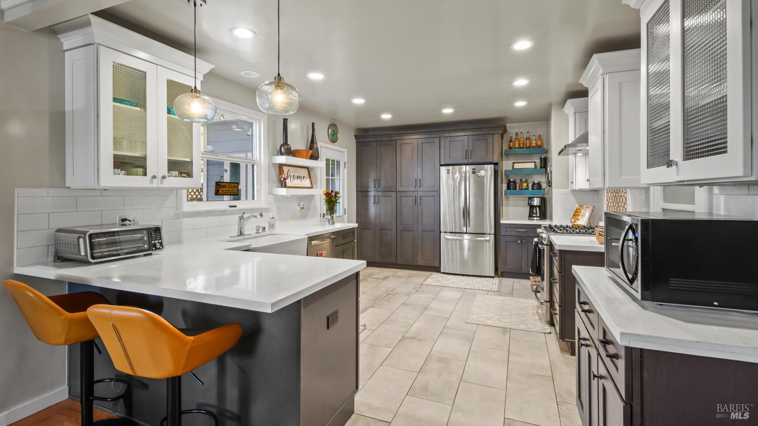 Detail Gallery Image 14 of 47 For 725 Valle Vista Ave, Vallejo,  CA 94590 - 3 Beds | 2/1 Baths