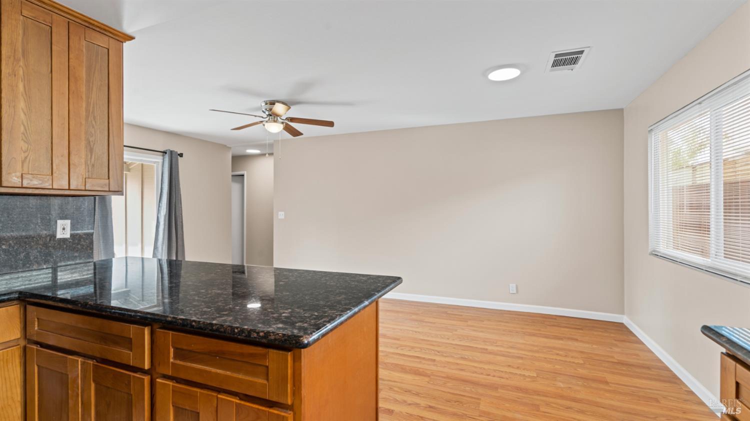 Detail Gallery Image 25 of 44 For 2731 Orchid St, Fairfield,  CA 94533 - 3 Beds | 2 Baths