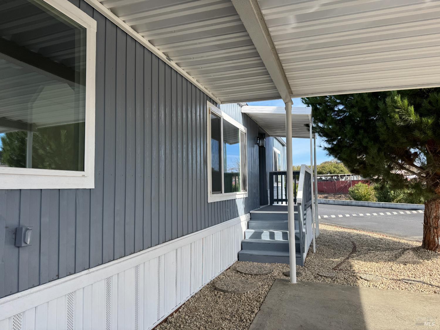 Detail Gallery Image 3 of 58 For 285 Lincoln Rd 317, Vallejo,  CA 94590 - 3 Beds | 2 Baths