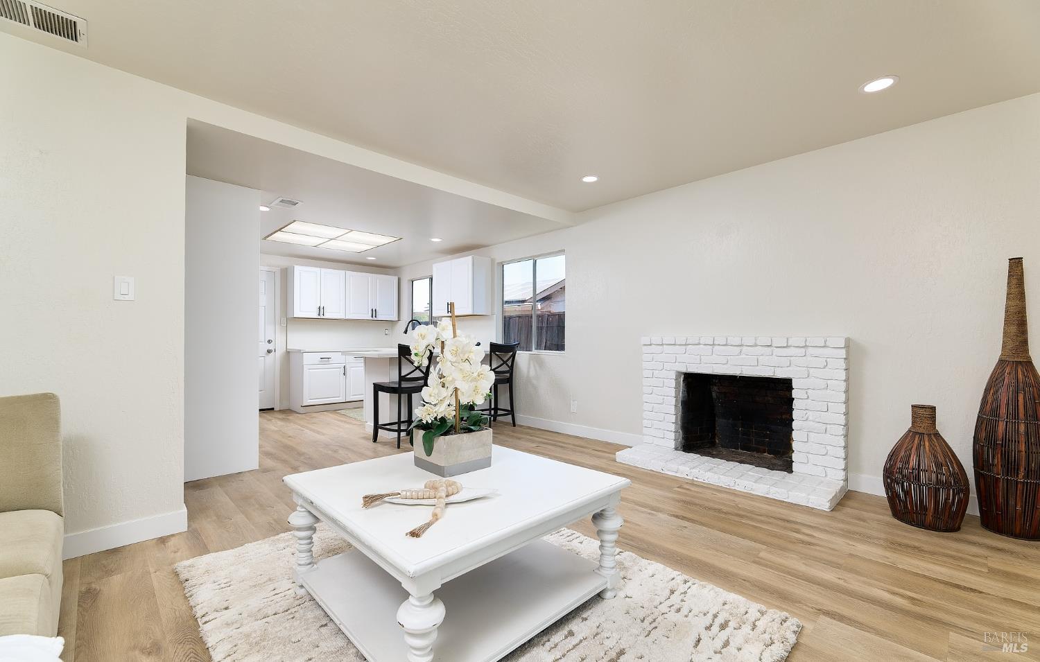 Detail Gallery Image 15 of 28 For 2117 Lopez Dr, Antioch,  CA 94509 - 4 Beds | 2 Baths