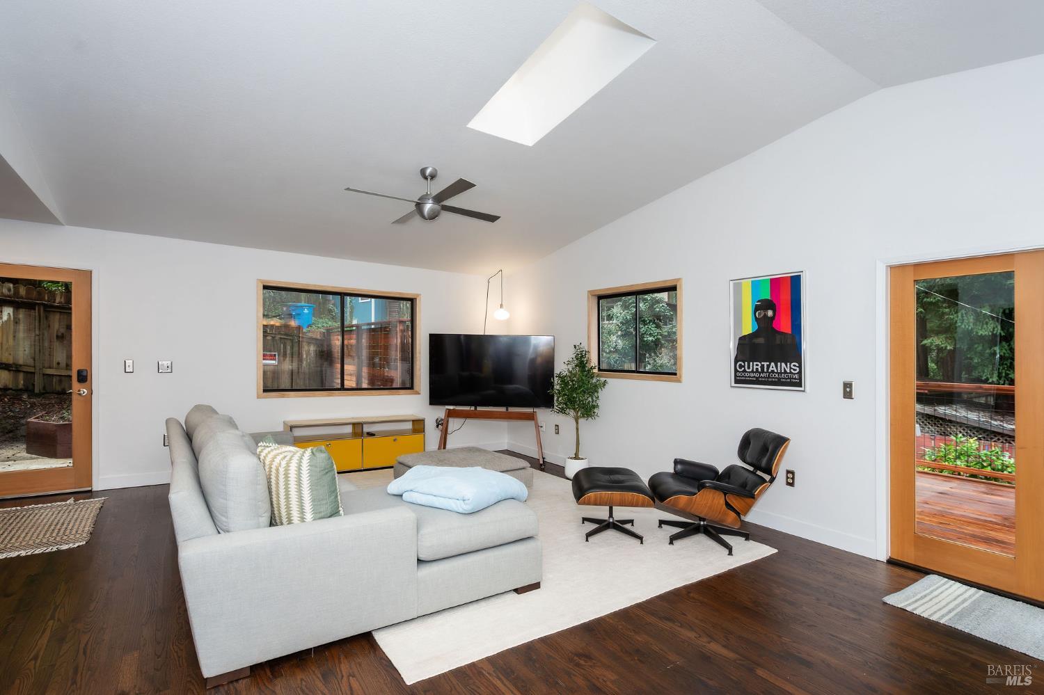 Detail Gallery Image 18 of 49 For 14225 Cherry St, Guerneville,  CA 95446 - 2 Beds | 1 Baths