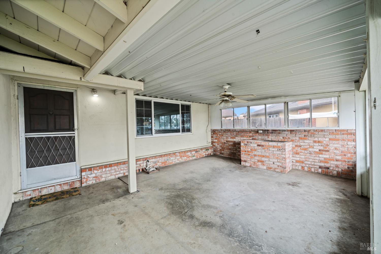 Detail Gallery Image 4 of 44 For 1949 New Jersey St, Fairfield,  CA 94533 - 3 Beds | 2 Baths