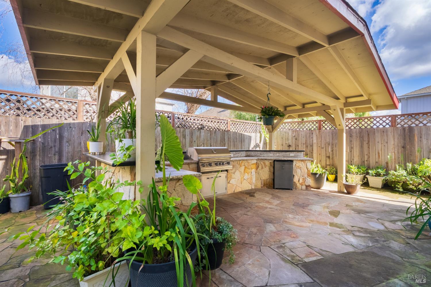 Detail Gallery Image 22 of 23 For 2358 Wicket Ave, Santa Rosa,  CA 95403 - 3 Beds | 2/1 Baths