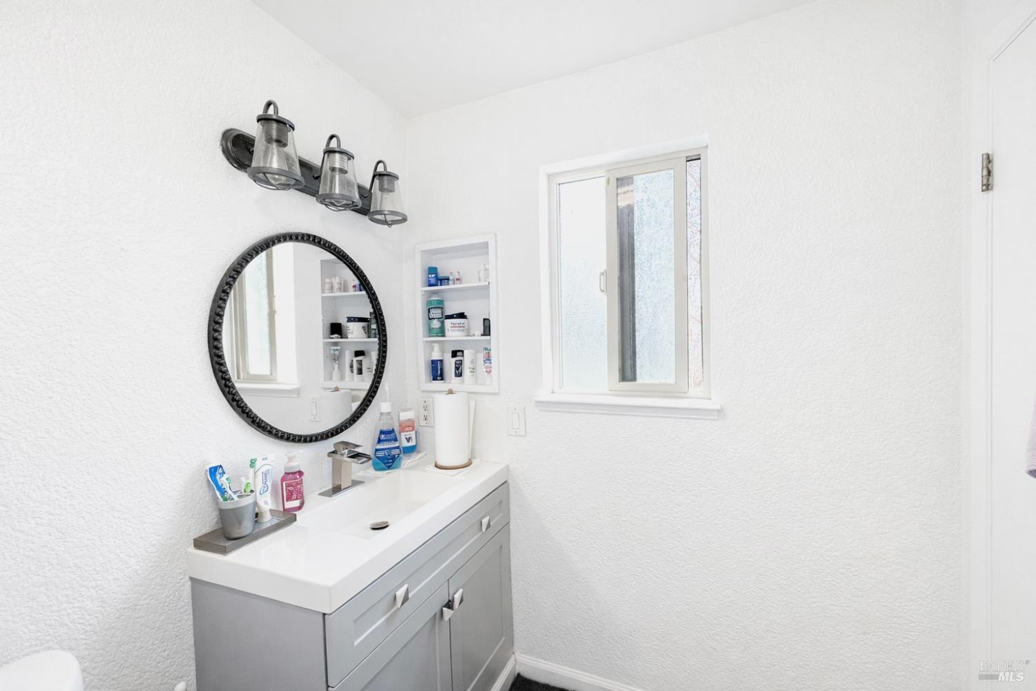 Detail Gallery Image 29 of 35 For 2607 Westberry Dr, Santa Rosa,  CA 95403 - 3 Beds | 2/1 Baths