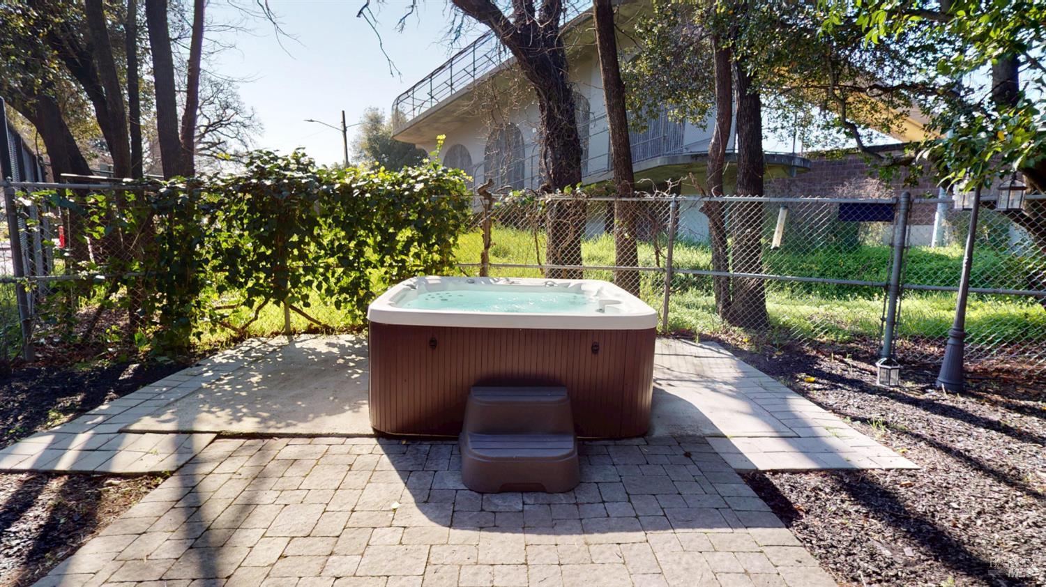 Detail Gallery Image 8 of 17 For 833 Belle Ave, San Rafael,  CA 94901 - 3 Beds | 1 Baths