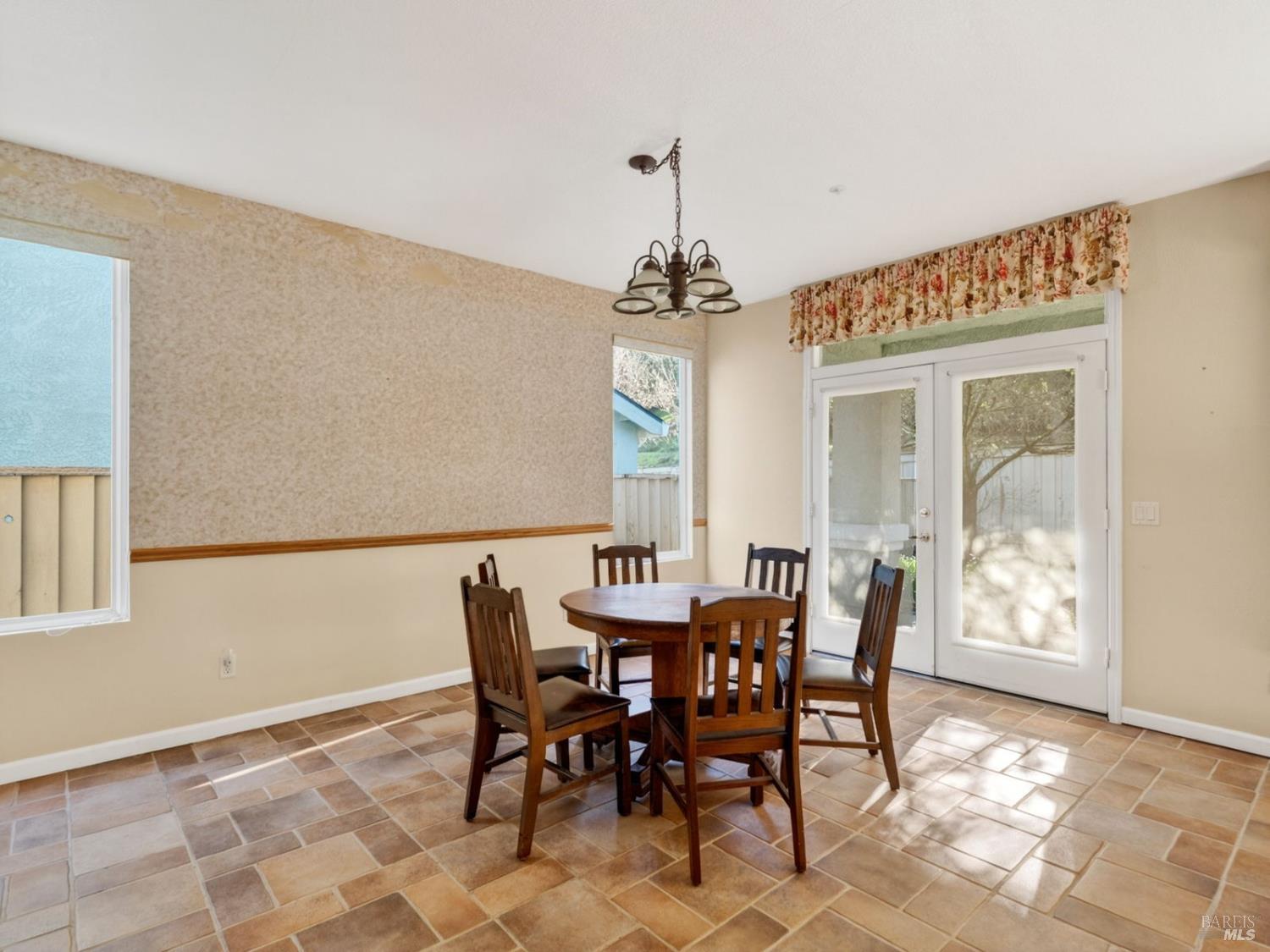 Detail Gallery Image 24 of 67 For 259 Red Mountain Dr, Cloverdale,  CA 95425 - 2 Beds | 2 Baths