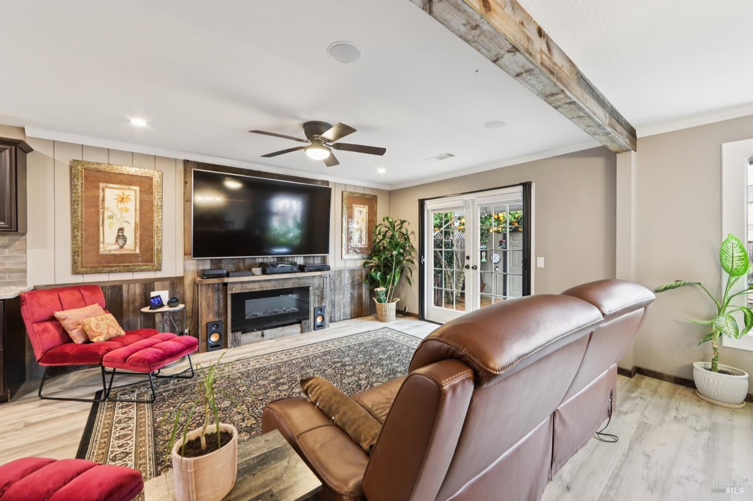 Detail Gallery Image 5 of 44 For 3273 Macfadden St, Napa,  CA 94558 - 3 Beds | 3 Baths