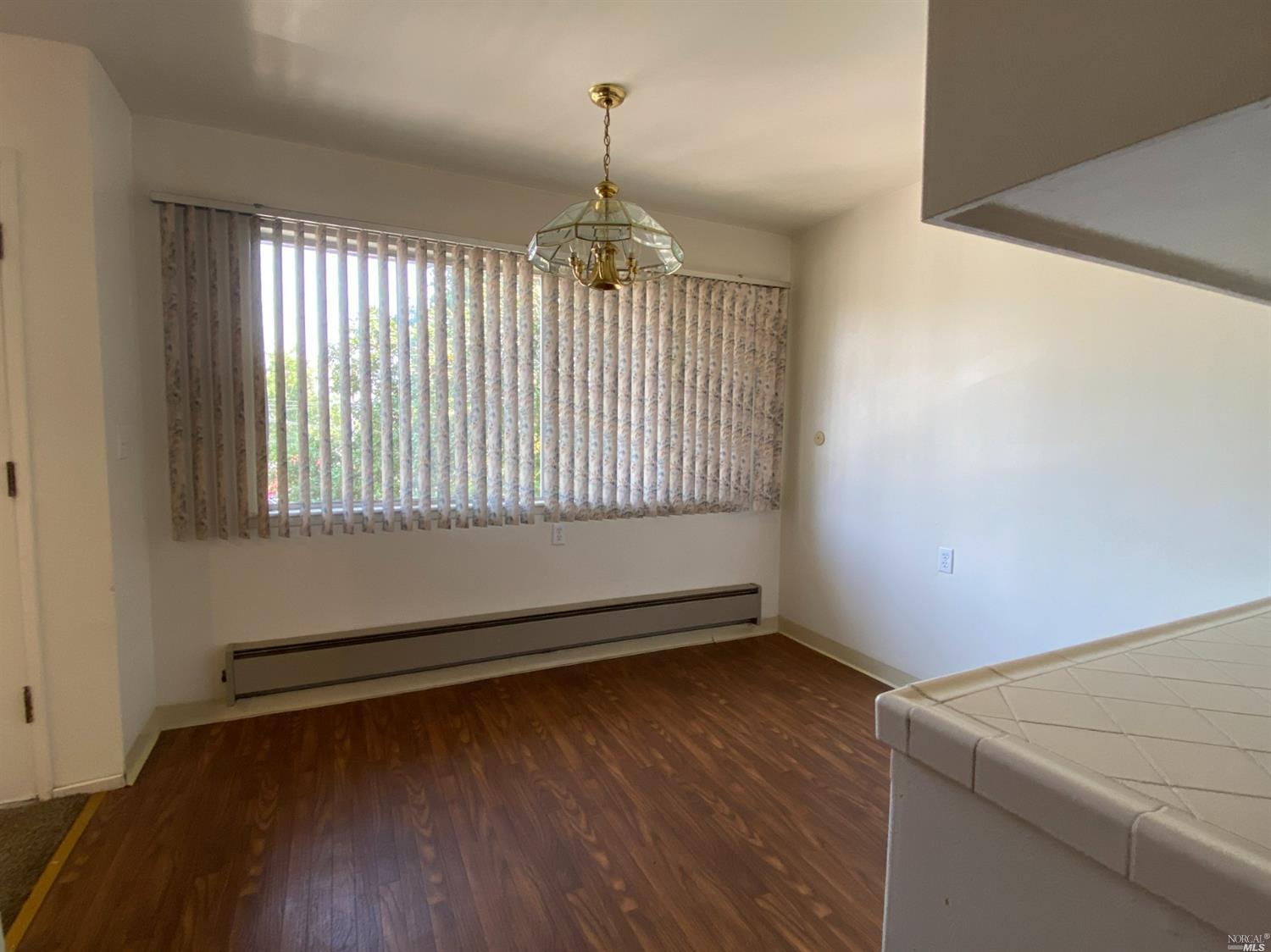 Detail Gallery Image 12 of 47 For 45 Griggs Ln, Napa,  CA 94558 - – Beds | – Baths