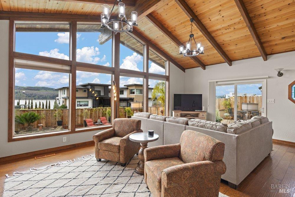 Detail Gallery Image 10 of 30 For 1190 Church St, Benicia,  CA 94510 - 3 Beds | 2 Baths