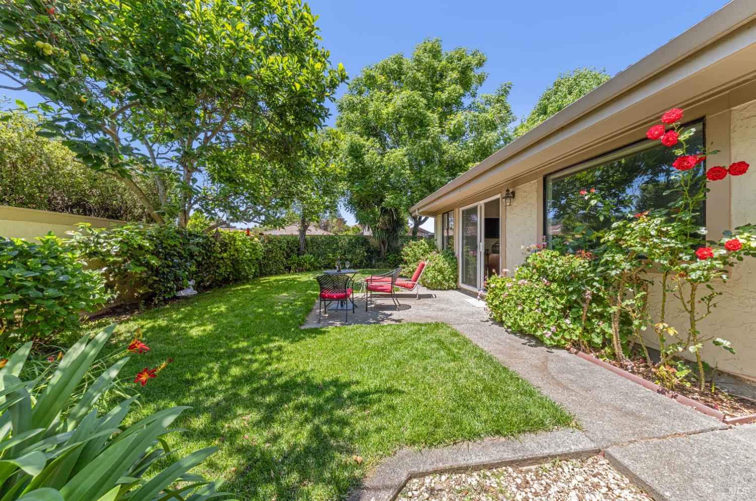 Detail Gallery Image 34 of 44 For 105 Holstrom Cir, Novato,  CA 94947 - 3 Beds | 2 Baths