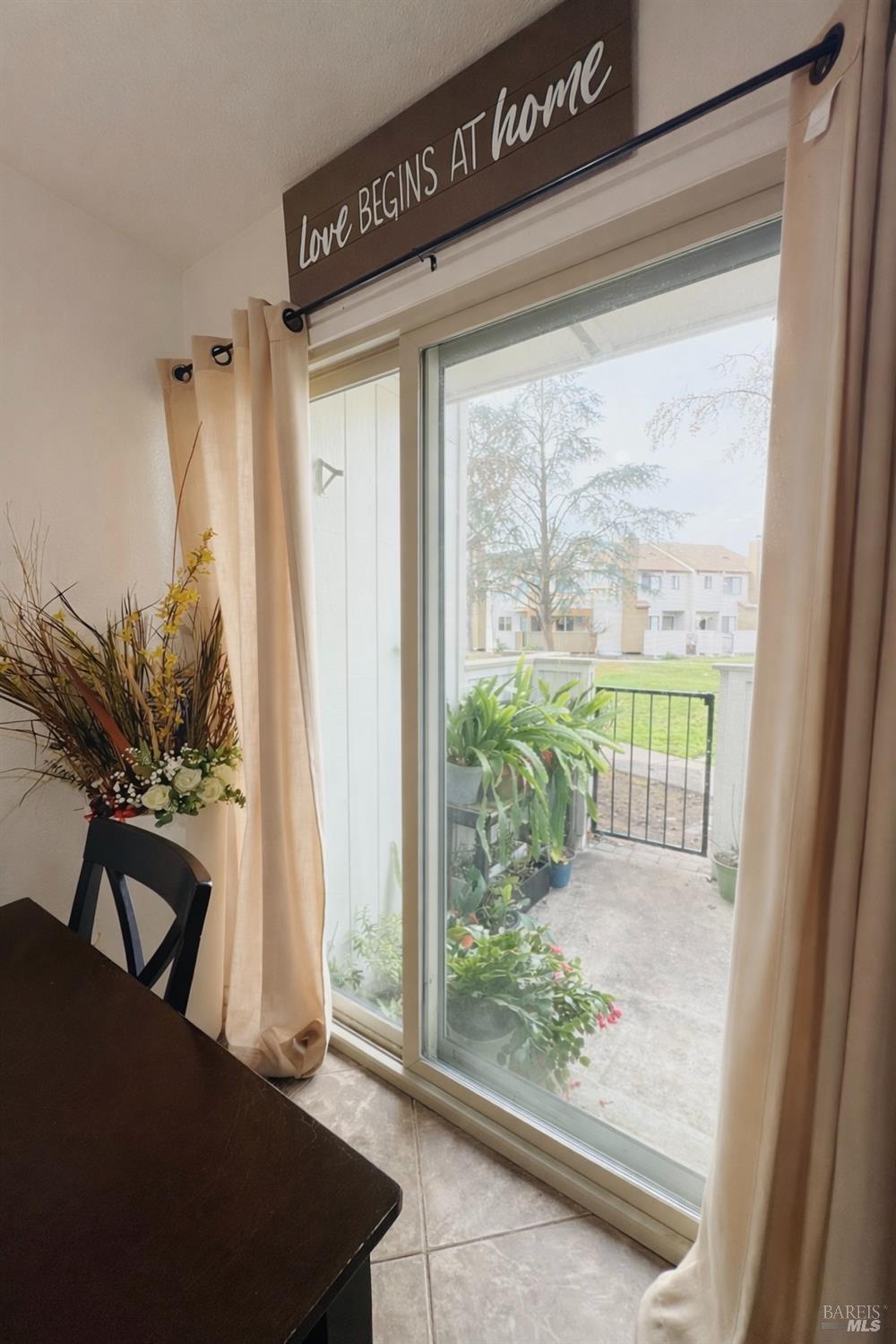 Detail Gallery Image 22 of 35 For 2607 Westberry Dr, Santa Rosa,  CA 95403 - 3 Beds | 2/1 Baths